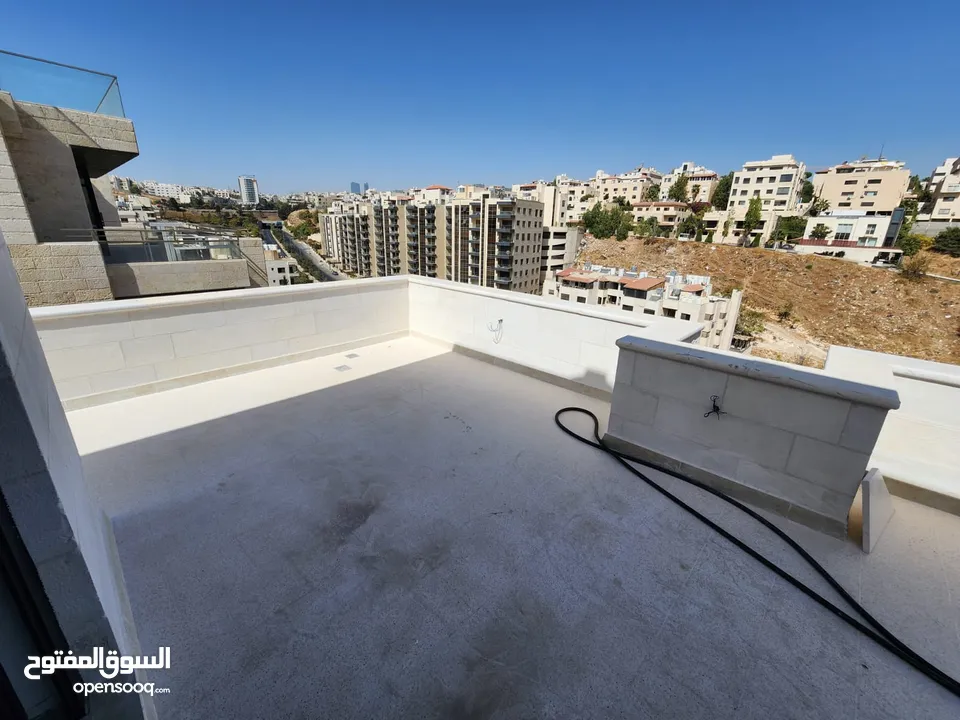روف للبيع في عبدون  ref : 14328