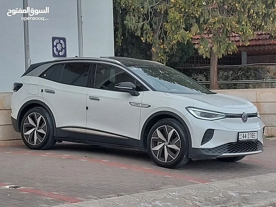 فولكسفاغن ID4 بروو بيانو بلاك// 2024 أعلى مواصفات// تأمين شااامل// كفالة