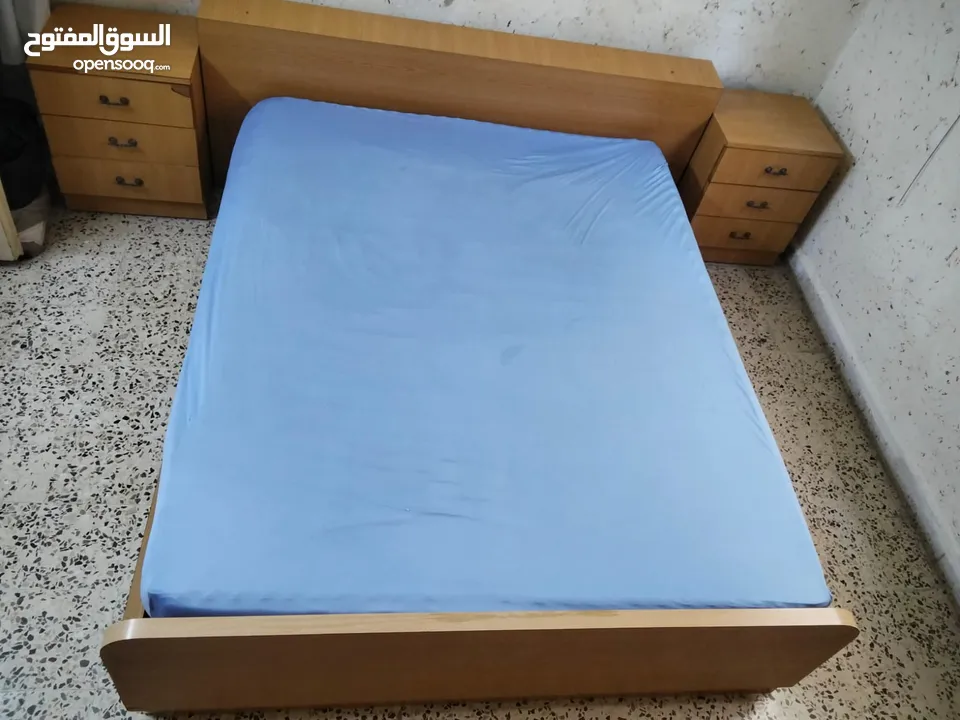 غرفة نوم للبيع قابل لبيع كل قطعة على انفراد