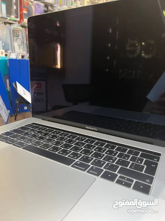 MacBook pro 2019 i9  15 inch
