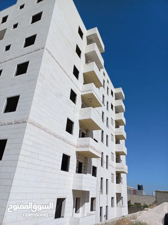 عقار مميز للبيع - شقة سكنية - حلحول زبود