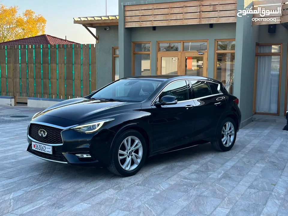 INFINITY Q30 FOR SALE CLEAN CAR 2017 MODEL