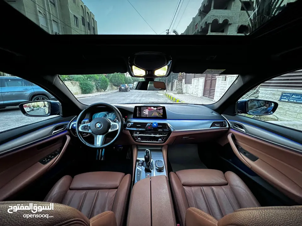 BMW 530e 2019 M sport package  Bought from dealership abo Khader 1 owner  Fully loaded 7 Jayed