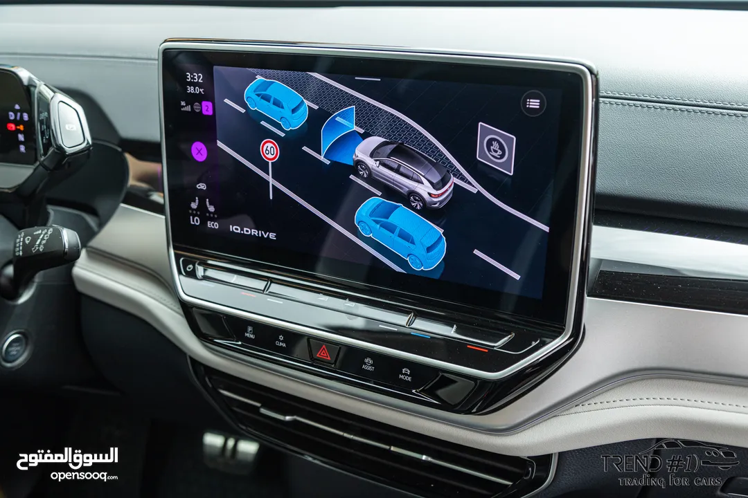 Volkswagen ID6 Crozz Pro 2022  السيارة مميزة جدا و قطعت مسافة 13,000 كيلو متر