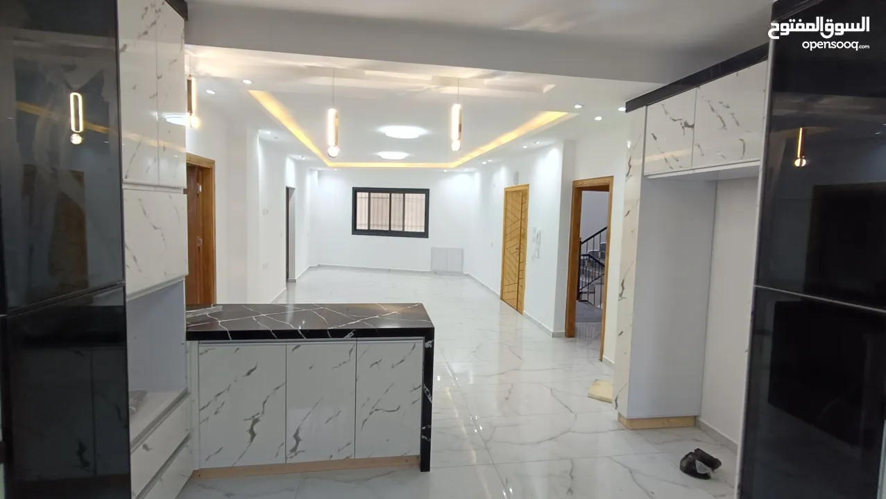 شقه للايجار الشهري 180 متر في دورا 1250 شهري