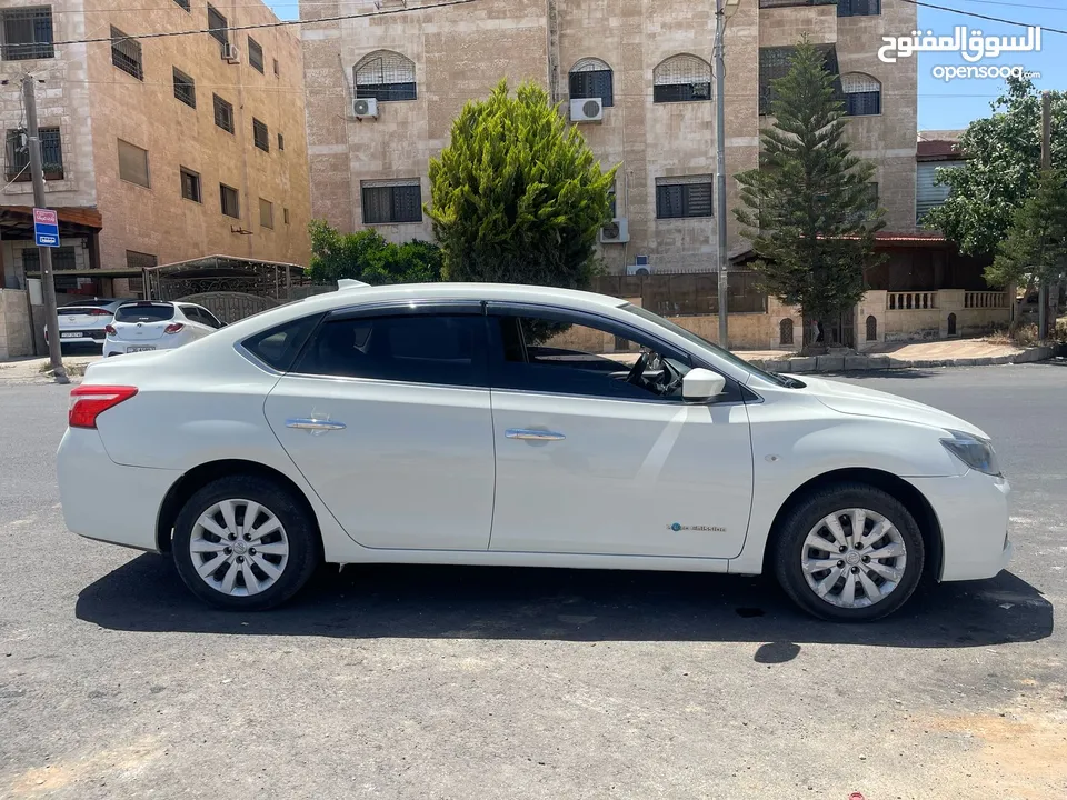 نيسان سيلفي كهربا 2018  بحاله الوكاله استخدام شخصي فقط وبسعر 9600 دينار