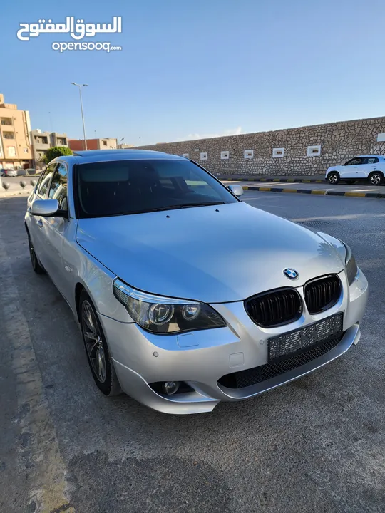 بي ام حاجب e60 2005 رصاصية 525i