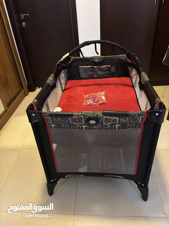 سرير لعب اطفال ماركة جراكو Child play bed Graco