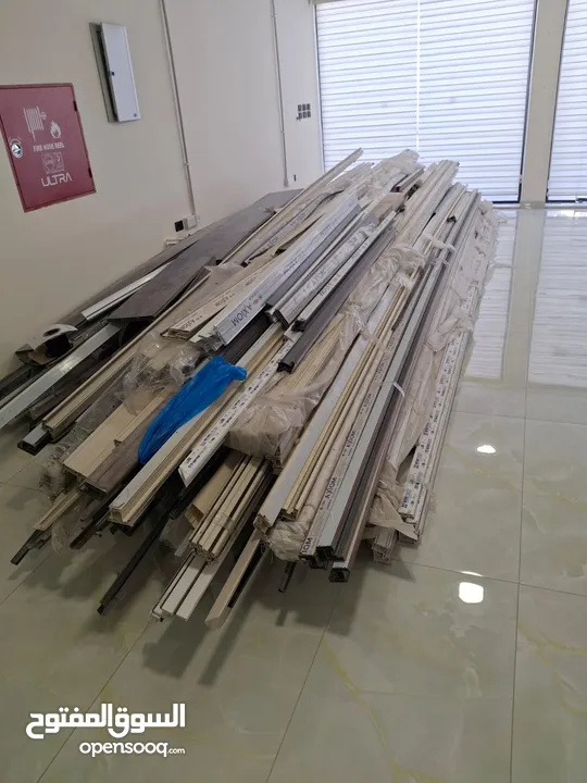 مقاطع (upvc) بروفيلات ودرفات وبيش وسكاكين بألوان وأنواع متعددة من محلي وتركي وما يتبعها من اكسسوارات