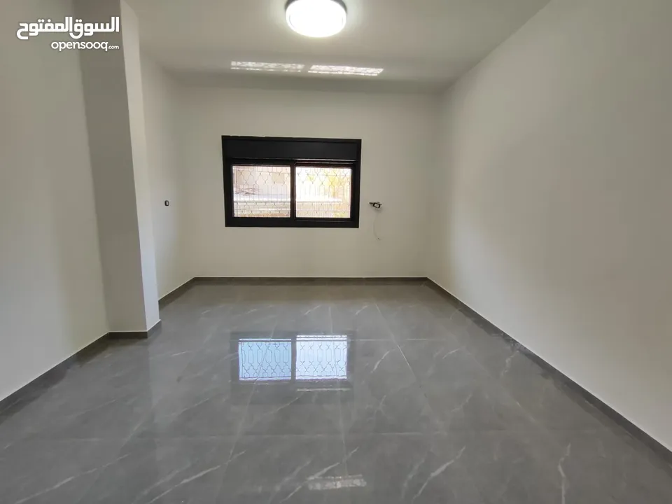 شقة للإيجار – الرام (أول نزول الكسّارات قرب سوبر ماركت السلايمة)