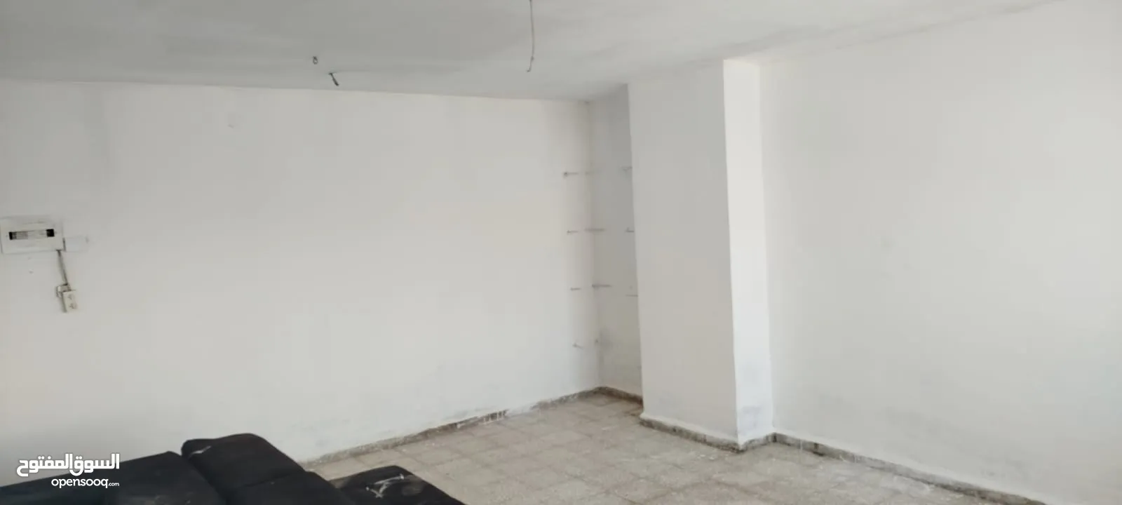 شقة سكنية للبيع مساحتها 65 متر مربع