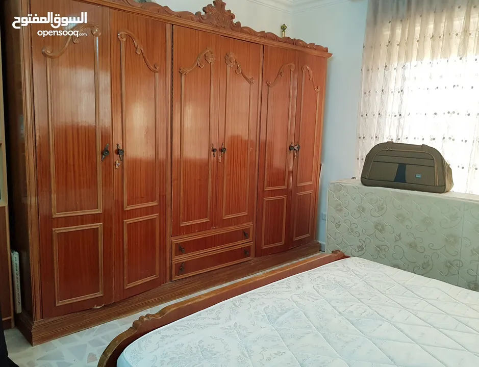 غرفة نوم حفر زان بحالة جيدة