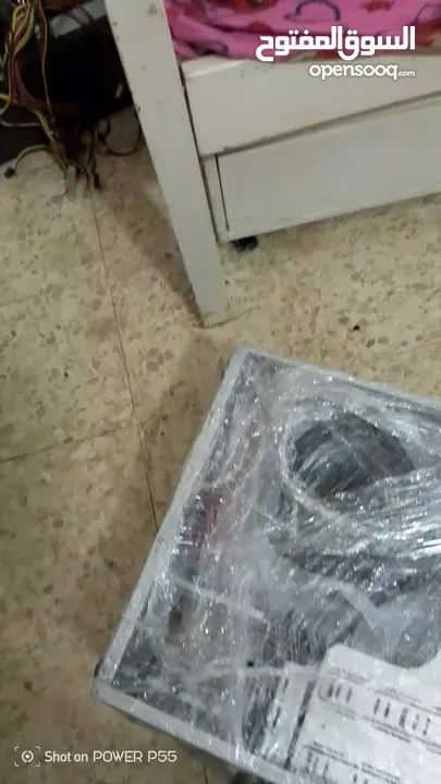 كمبيوتر فش في اي مشكلة بس بدو  وندوز