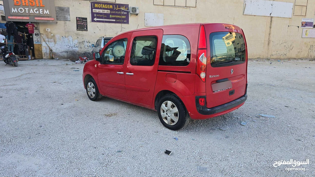 رينوا كانغوا 2011 بالصلاة على النبي نازله من الشركة كل شي شركة موجود فيها فل الفل