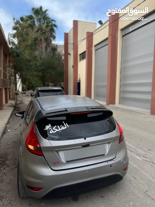 فورد فيستا للبيع 2012 مطور 1250 منفوضه شصيات نضاف مطور جير الف