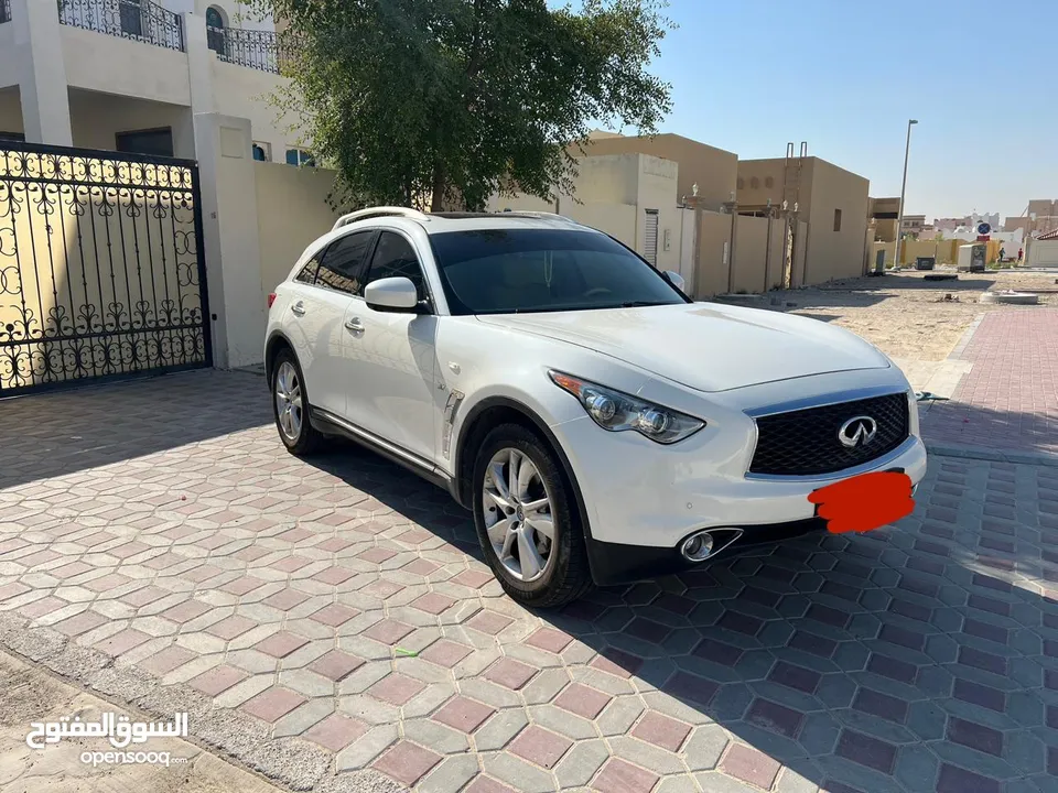 إنفينيتي QX70