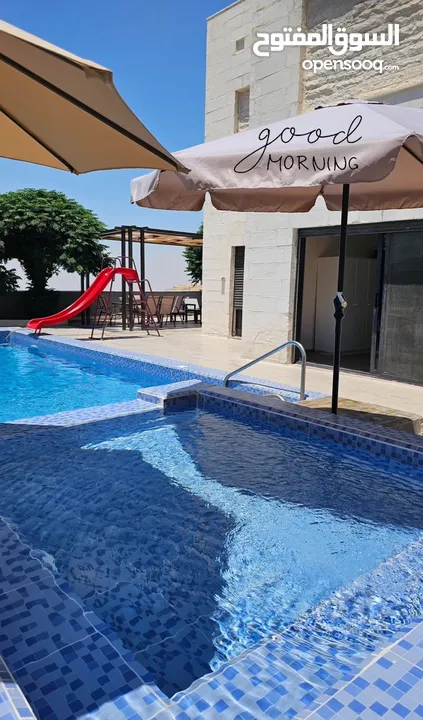 شاليهات ومزارع فخمه داخل ناعور مسبح مدفى
