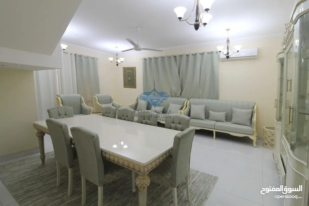 #REF914 Fully Furnished 4BR+Maidroom Villa for Sale Mawaleh North