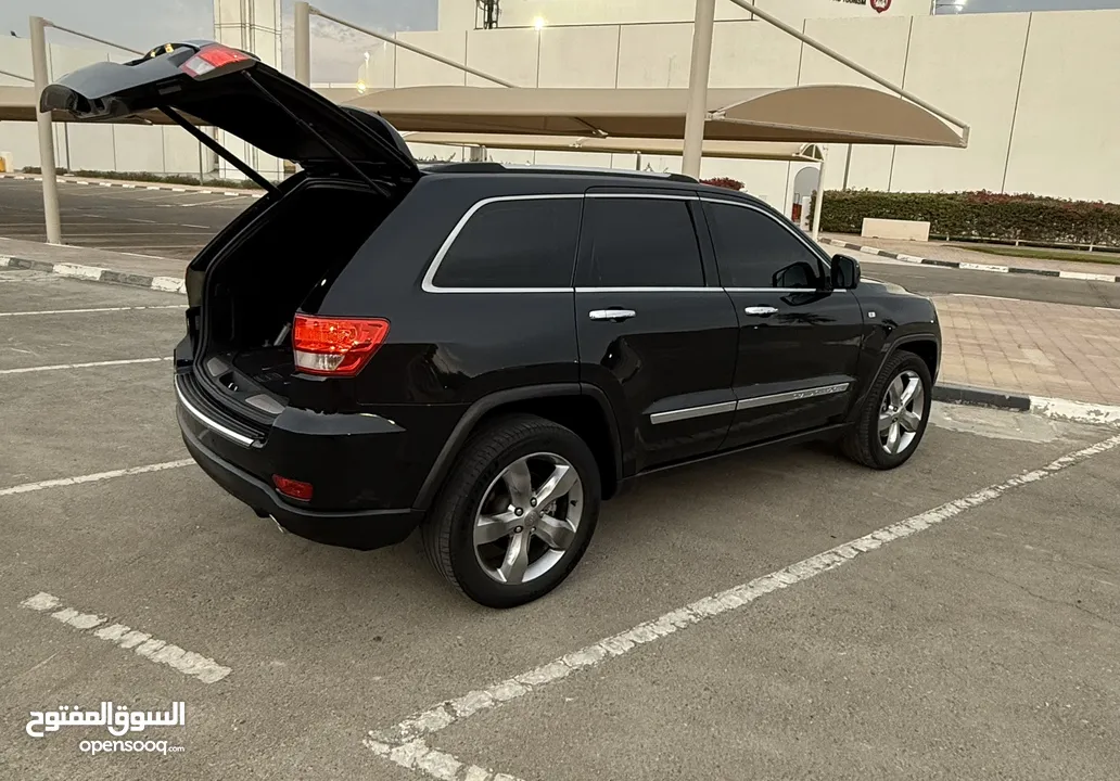 Jeep Grand Cherokee limited model 2012 gulf car