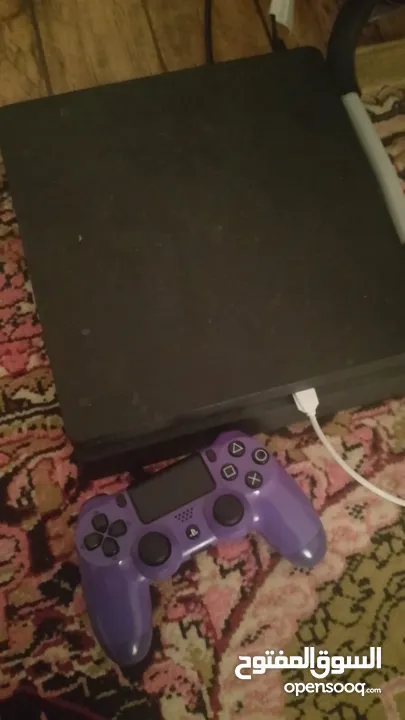 Selling ps4 90r
