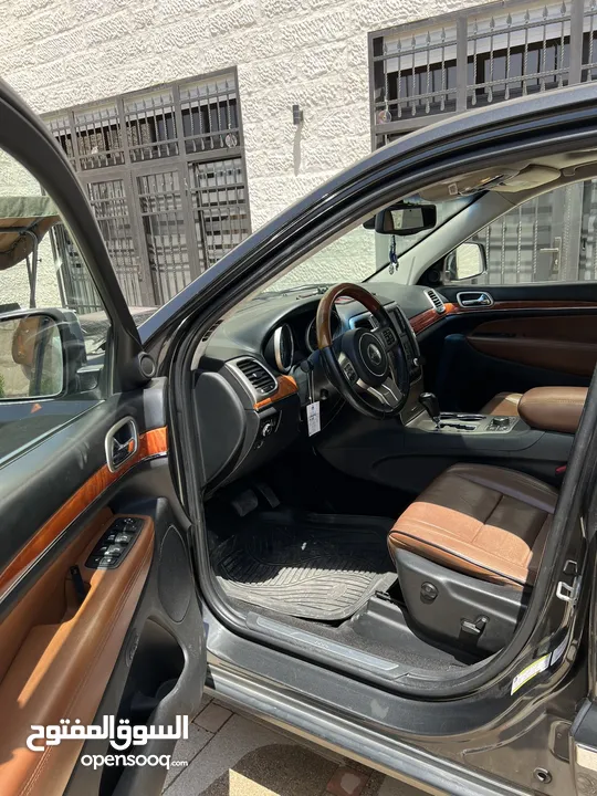 Jeep Grand Cherokee OverLand 2011 للبيع
