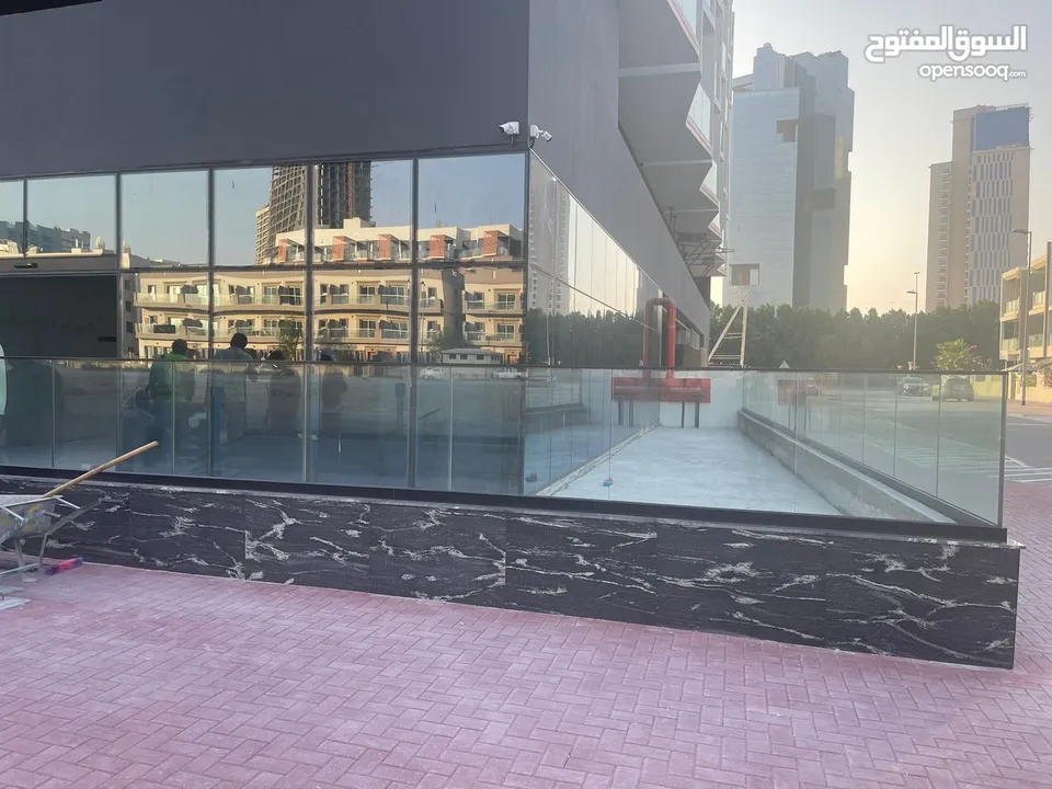 امتلك محلك التجاري بموقع حيوي استثماري متميز باعلي عائد ايجاري وسعر ممتاز