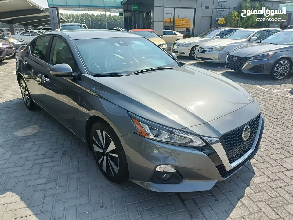 2022 Nissan Altima sv grey. import From USA...