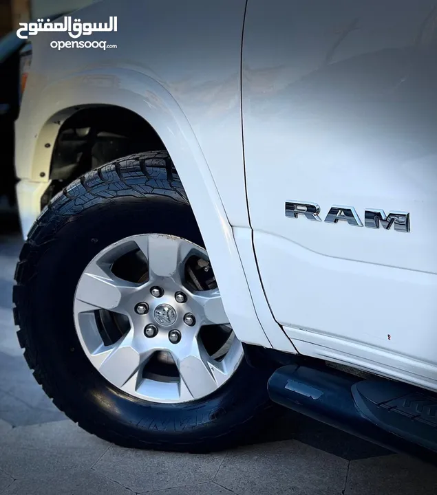 DODGE RAM LARAMIE HEMI 5.7 2019  قاطعة : 45000 km فقط