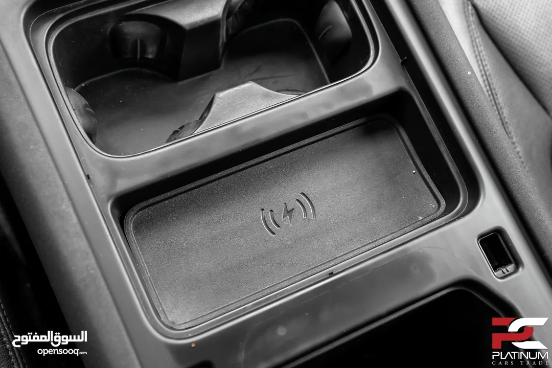 2022 Land Rover Defender P400 110 - Full Accessories Package