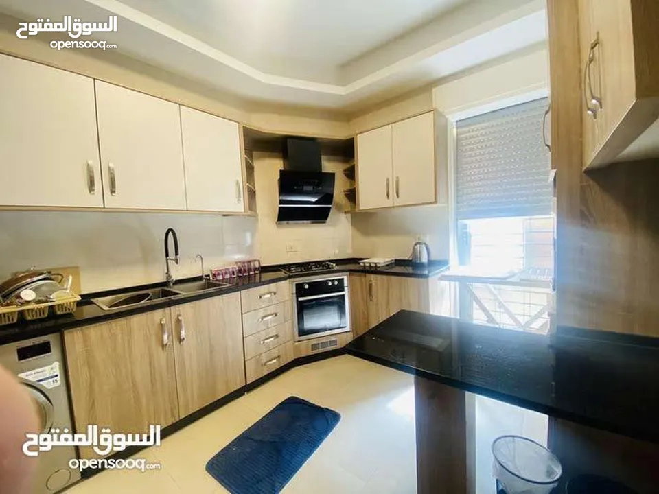 يوجد لدينا شقق   مفروشة للايجار يومي أسبوع شهري  مساحات الشقق من 130 لا 300 متر موقعنا: عبدون فقط