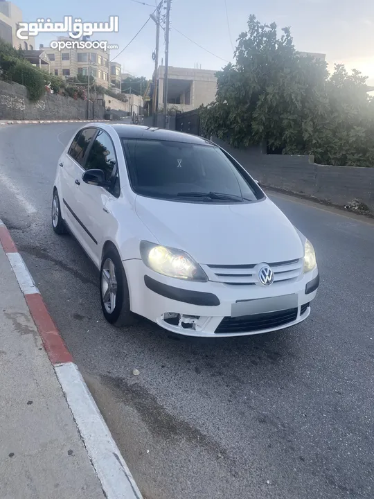 جولف بلس 2009  سيارة كرتوونة دهان جديد منفوضة بالكامل هيئة جديدة ميكانيك ممتازة جنط سقف اسود تعتيم
