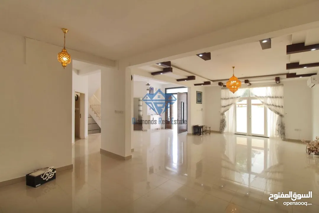 #REF1143    Beautiful Well Designed 5BR Villa Available For Rent In Mawaleh South