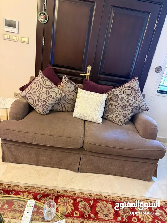 طقم كنب فخم مستعمل من ميداس جودته 100٪؜ للبيع