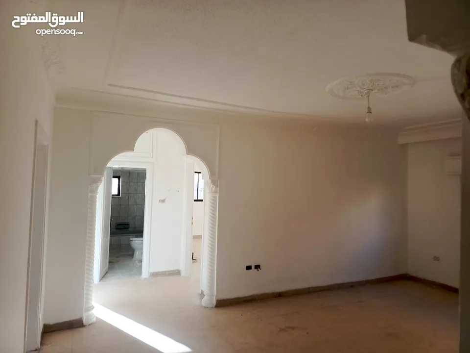 شقة في موقع مميز في جبل الأشرفية