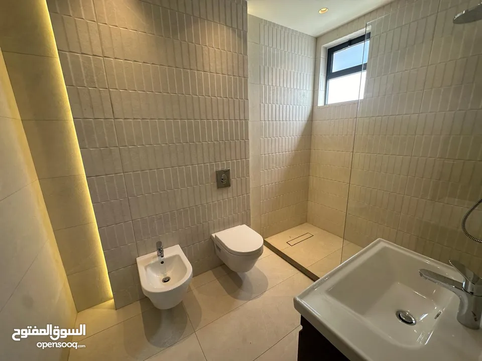 شقة غير مفروشة للايجار في الدوار الرابع ( Property 38214 )-175064072