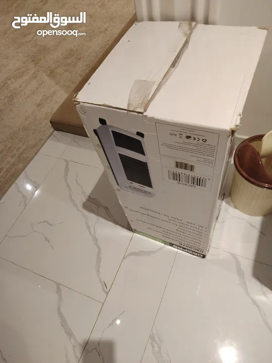 مبرد هواء من نوع جيباس - اير كولر - يعمل بحالة ممتازة حجرة ثلج وماء 7لتر  مع قطعتين Ice box