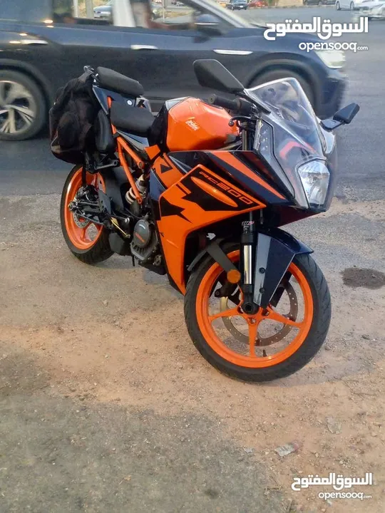دراجة Ktm rc 200