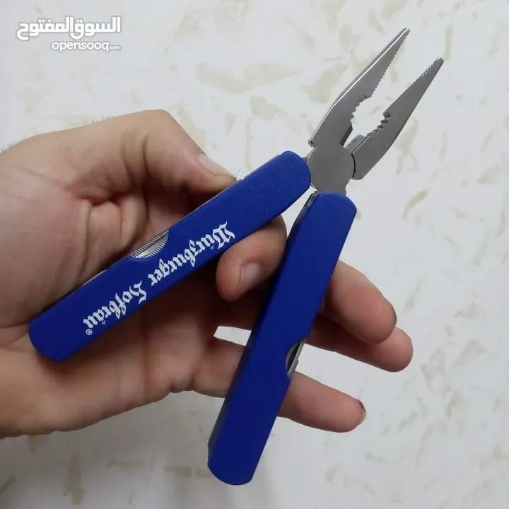 معدات وعدد