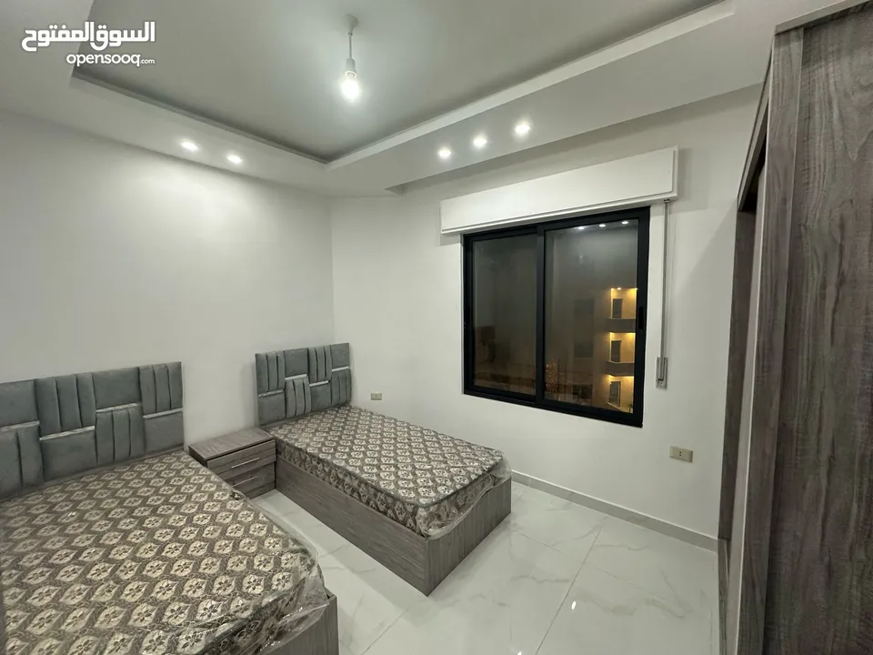 شقه فاخره 150متر مع هدية عفش بناء حديث للبيع من المالك كاش او اقساط