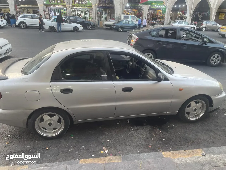 السياره بحاجه إلا صيانه
