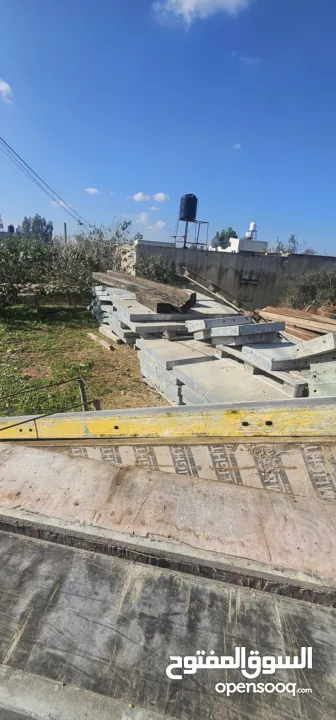 معدات للبيع