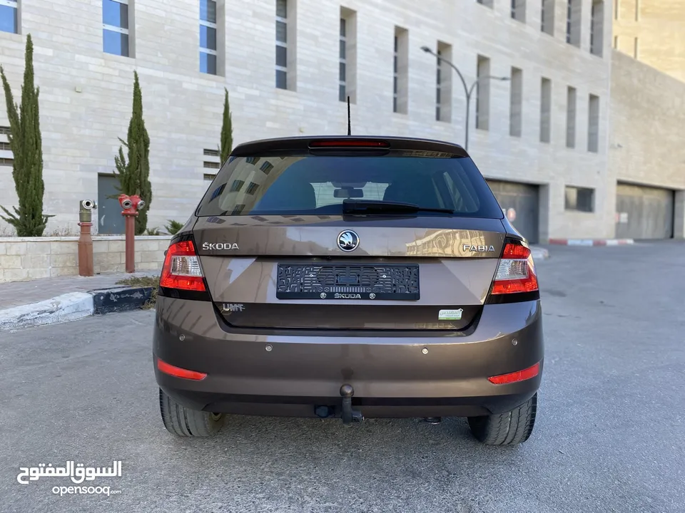 المحبوبة الألمانية باللون البني المميز .. سكودا فابيا اوتوماتيك للبيع