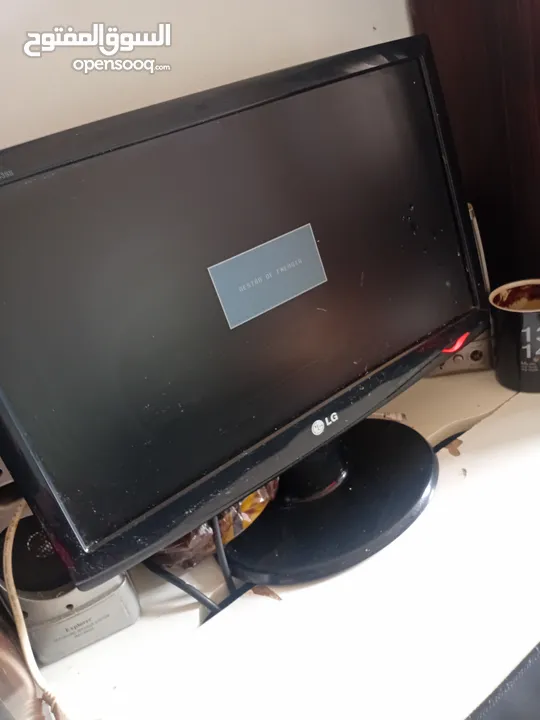 شاشه LG للكمبيوتر بحالة وكاله
