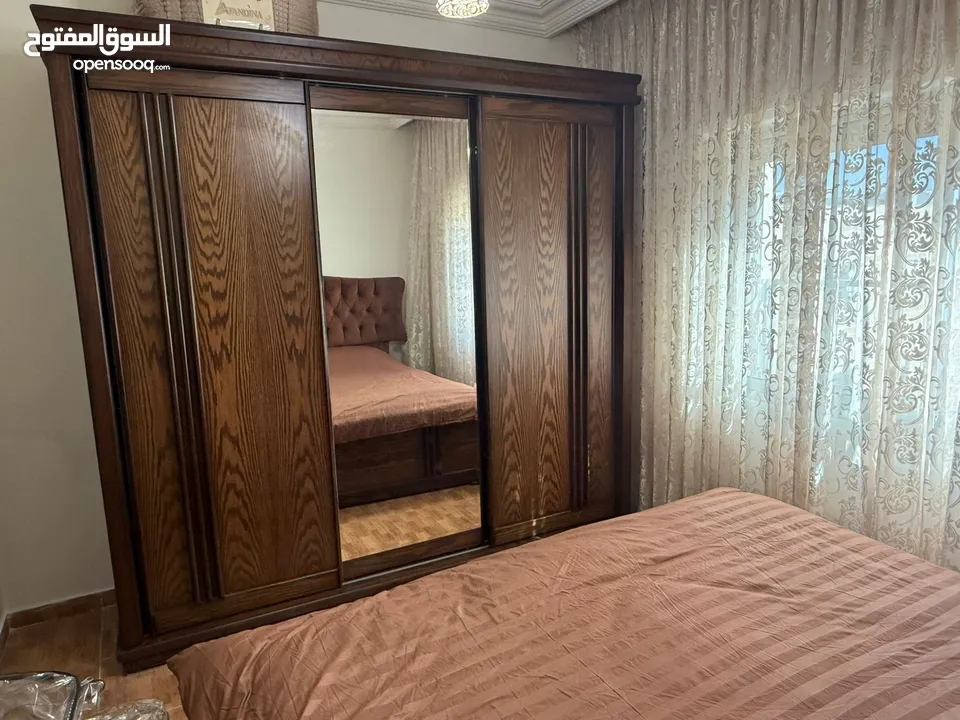 غرفه نوم مزوج مستعمله مع فرشه لانا خشب ثقيل وكاله