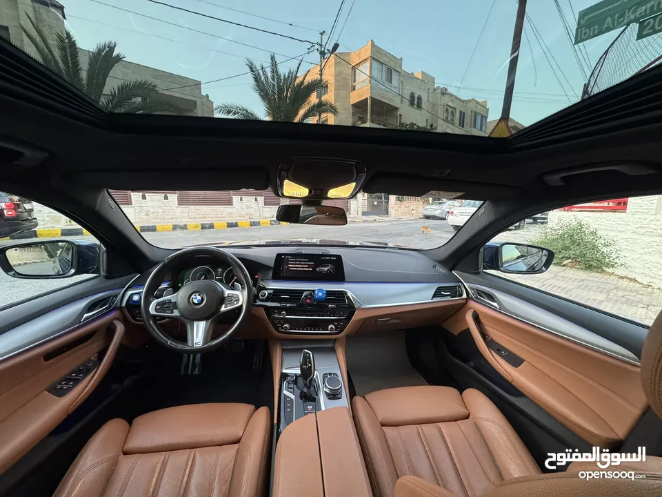 BMW 530e 2019 M sport package  Bought from dealership abo Khader 1 owner  Fully loaded 7 Jayed