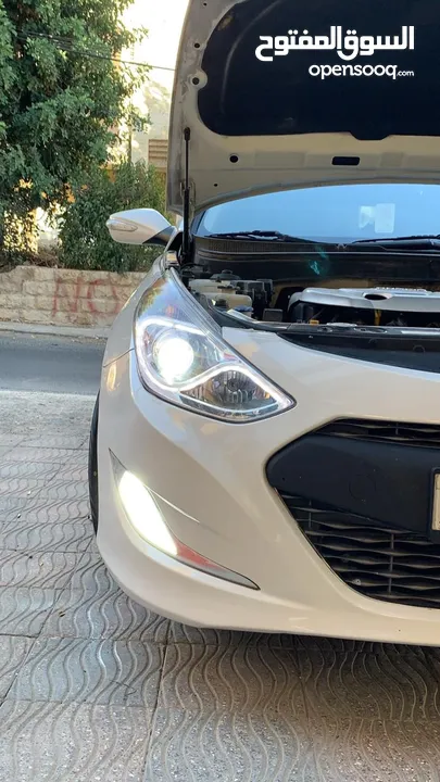 هيونداي سوناتا هايبرد أمريكي 2400 cc موديل  2012 فل عدا الفتحة للبيع أو بدل على سيارة كهرباء