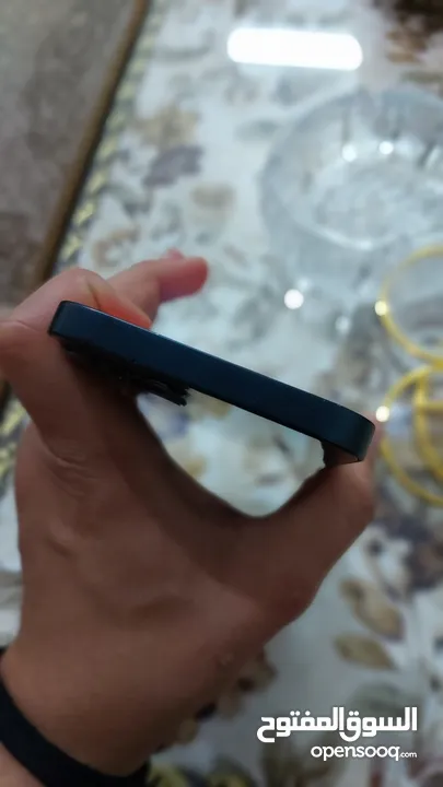 ايفون 13 عادي /128 جيجا / بطاريه 86  نموذج M / وارد اليابان ما بختلف اشي طبعا عن الشرق الاوسط