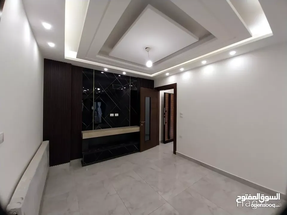 شقه طابق اول بمساحه 150 متر مربع للبيع في طريق المطار ( Property ID : 30894 )