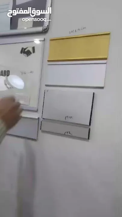 خطاط الحارثي تفصيل وتركيب كافة اللوحات الإعلانية سعر المتر 28دينار