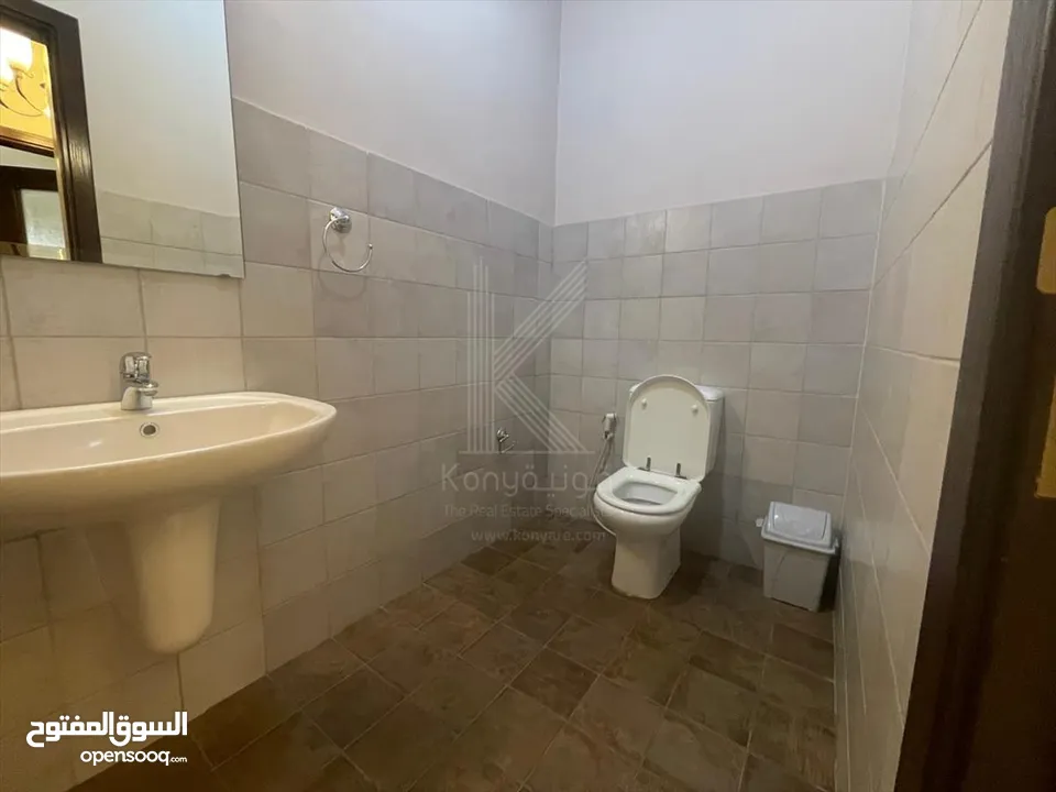 شقة  فاخرة للبيع في عبدون